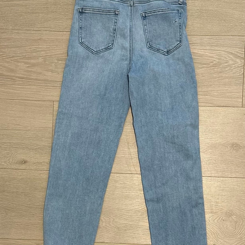Hidden High Rise Distressed jeans - Picture 3 of 3